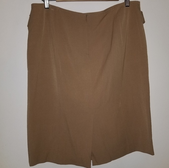 Bandolino Tan Pencil Skirt with Accent Buttons - Picture 2 of 8